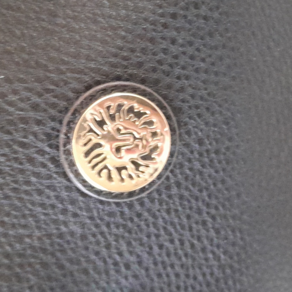 Handbag - Picture 2 of 8